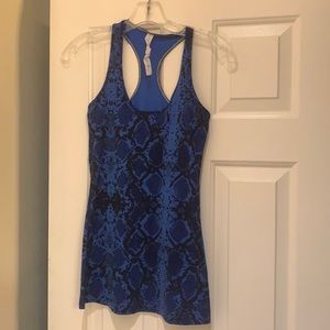 Lululemon blue snake skin size 4
